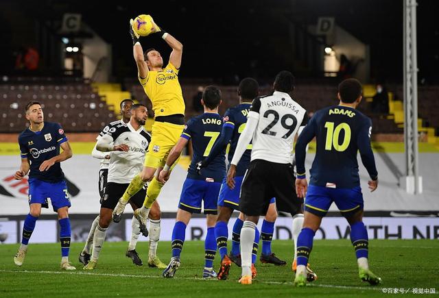 多特蒙德客战失利,德甲冠军梦碎(多特蒙德状态火爆锁定德甲半程冠军,全队身价首破5亿) 多特蒙德客战失利,德甲冠军梦碎(多特蒙德状态火爆锁定德甲半程冠军,全队身价首破5亿)