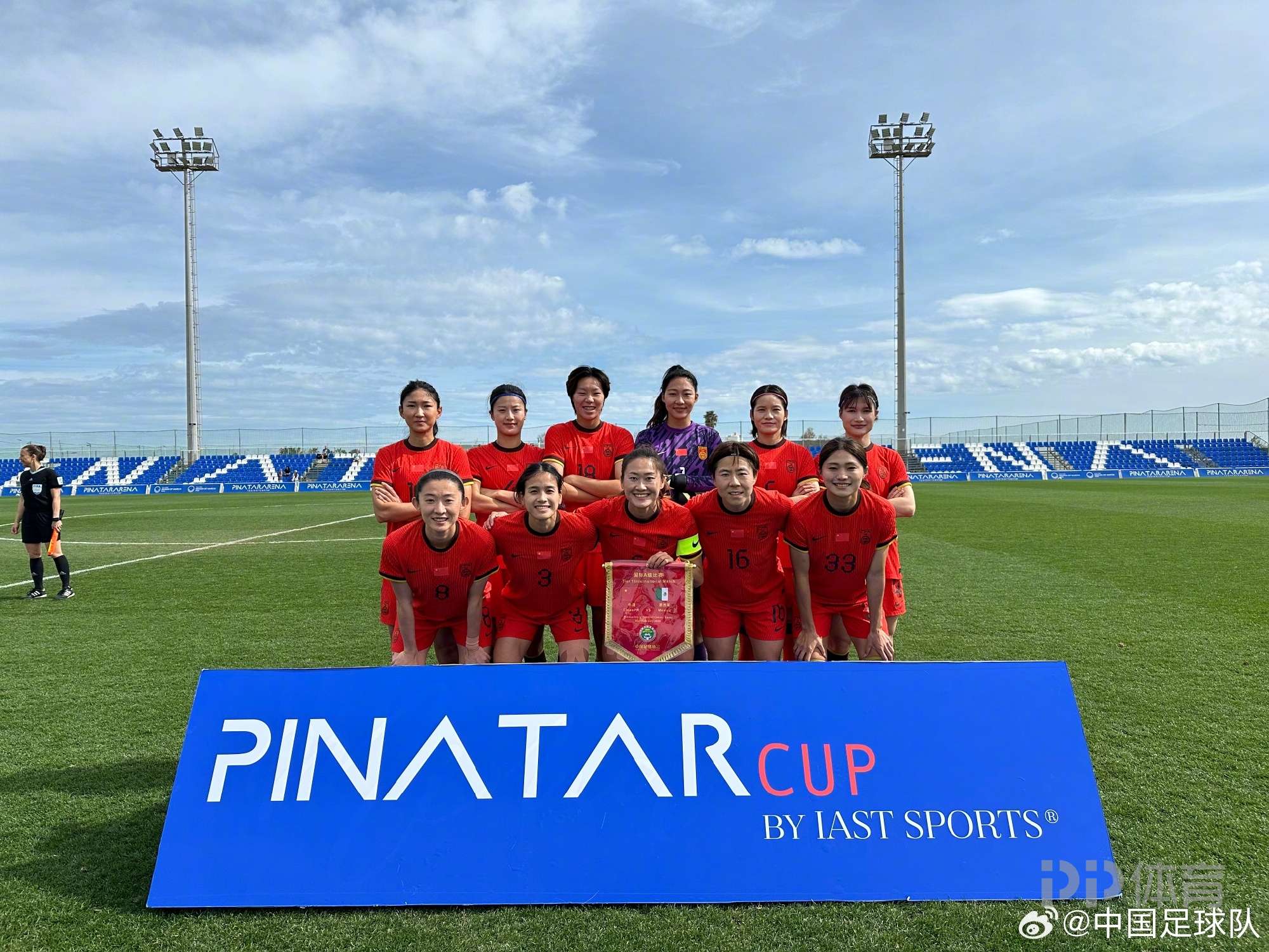 中国女足队在激烈比赛中追赶领先者(中国女足队在激烈比赛中追赶领先者视频) 中国女足队在激烈比赛中追赶领先者(中国女足队在激烈比赛中追赶领先者视频)