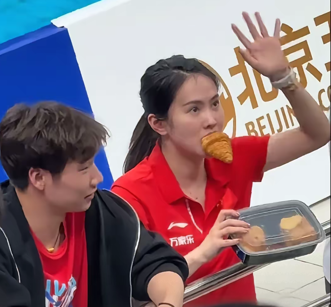 爱游戏体育链接-在深圳队赛场上演欧洲杯，碾压，引发教练席炸锅的简单介绍