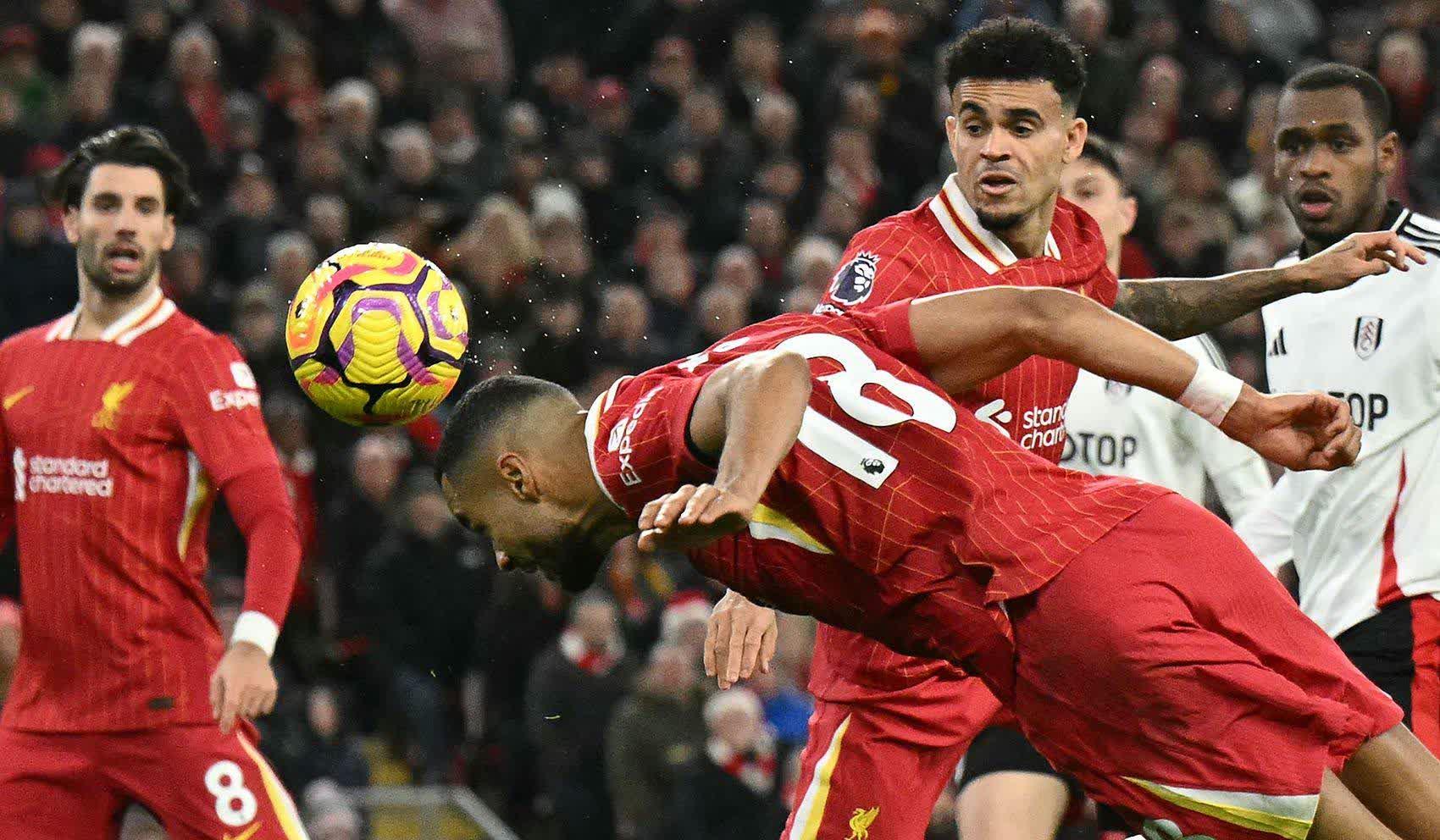 诺维奇主场大败,保级形势日益严峻的简单介绍 诺维奇主场大败,保级形势日益严峻的简单介绍