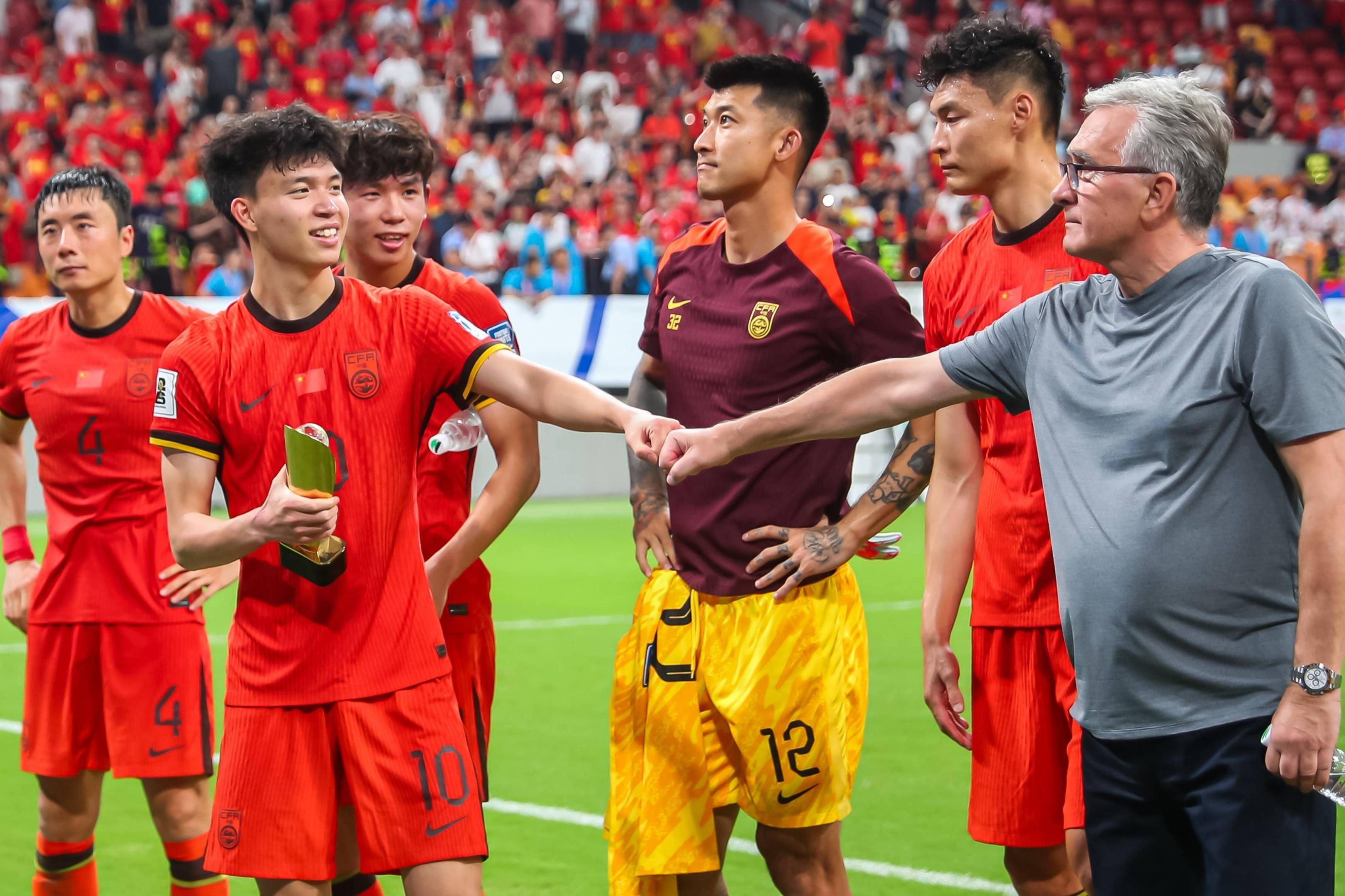 爱游戏体育网站-东亚球队主力复出，稳固战力