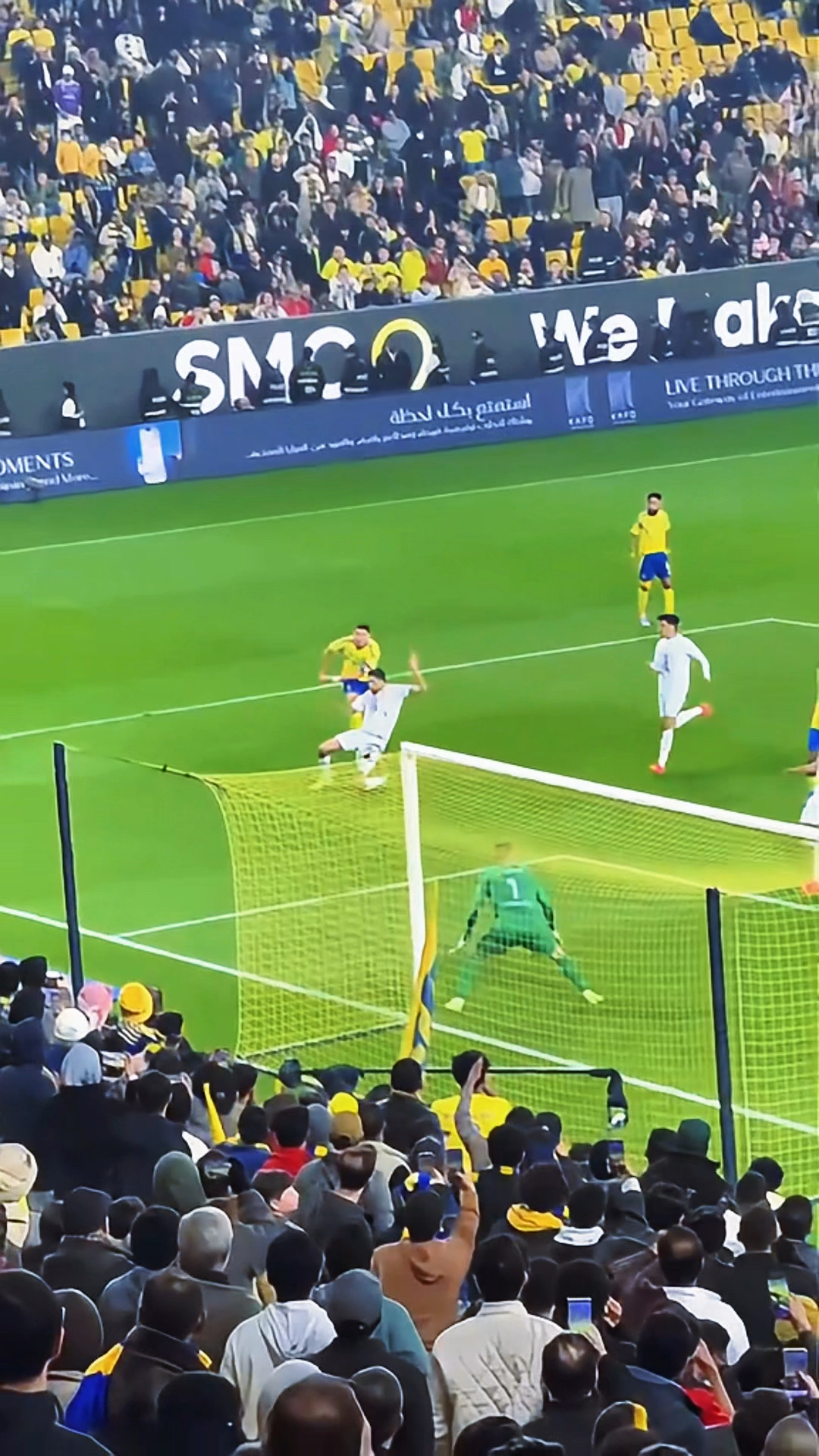 射门技巧高超,率先获得进球 射门技巧高超,率先获得进球