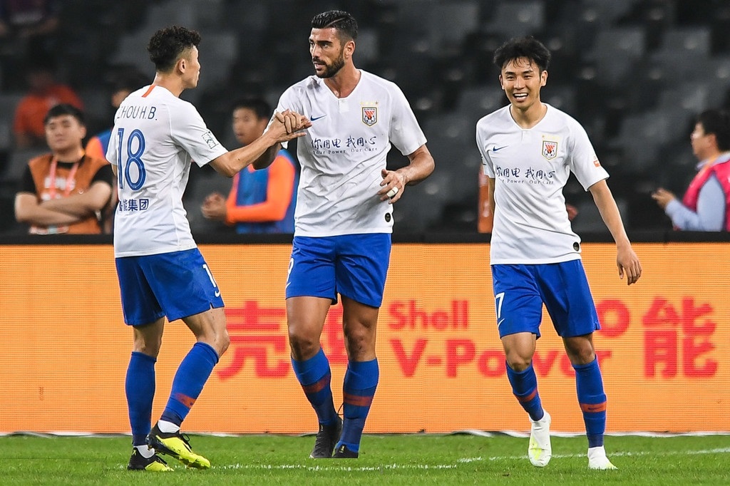 爱游戏体育链接-关键战术调整取胜，球队突破困境