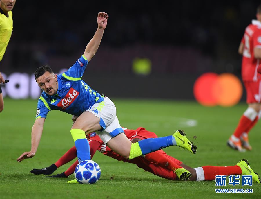 爱游戏入口-鲁伊遗憾传射未果，那不勒斯中场梦断