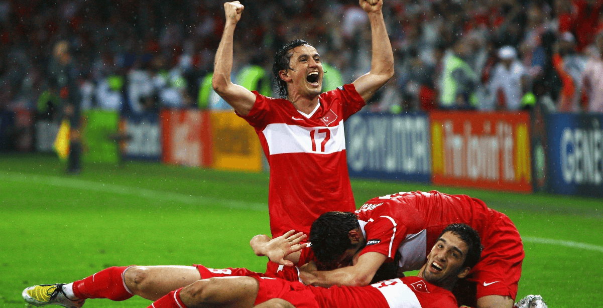 捷克队逆转晋级,挺进欧洲足球决赛 捷克队逆转晋级,挺进欧洲足球决赛