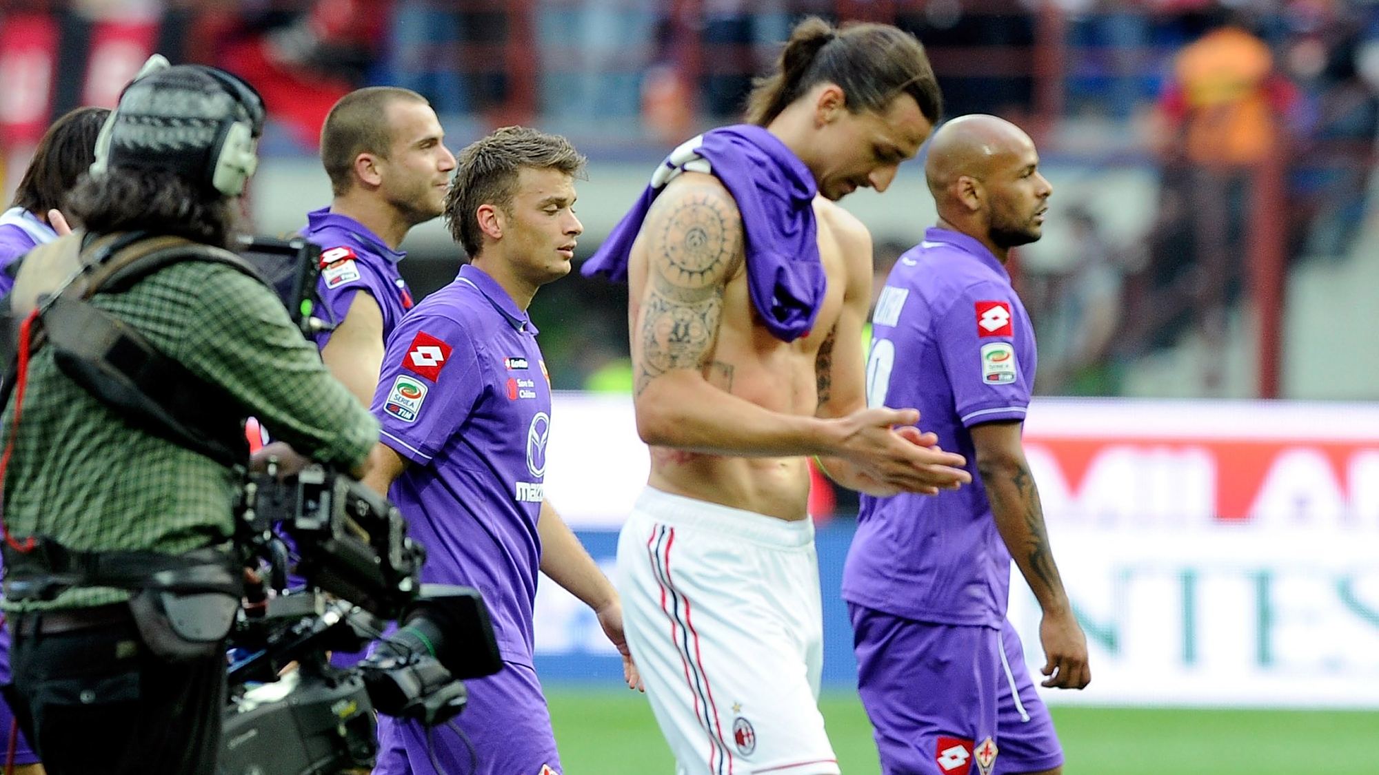 爱游戏app-佛罗伦萨防线不稳，连续遭遇失球潮