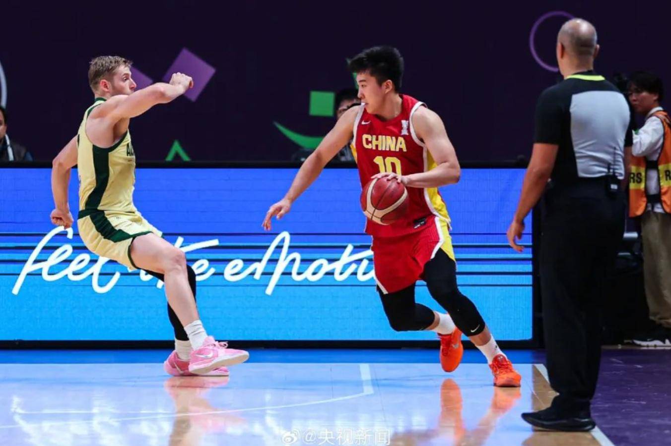 中国篮球联赛球员们迎来高难度比拼 中国篮球联赛球员们迎来高难度比拼