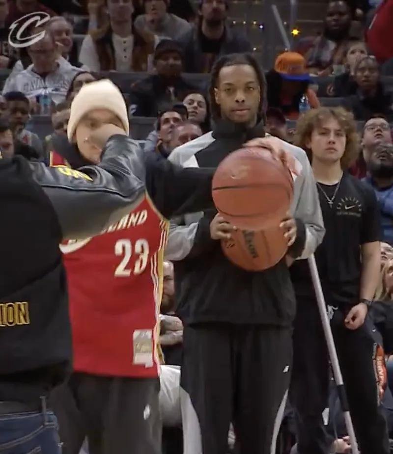 开拓者主场不敌凯尔特人,苦吞两连败的简单介绍 开拓者主场不敌凯尔特人,苦吞两连败的简单介绍