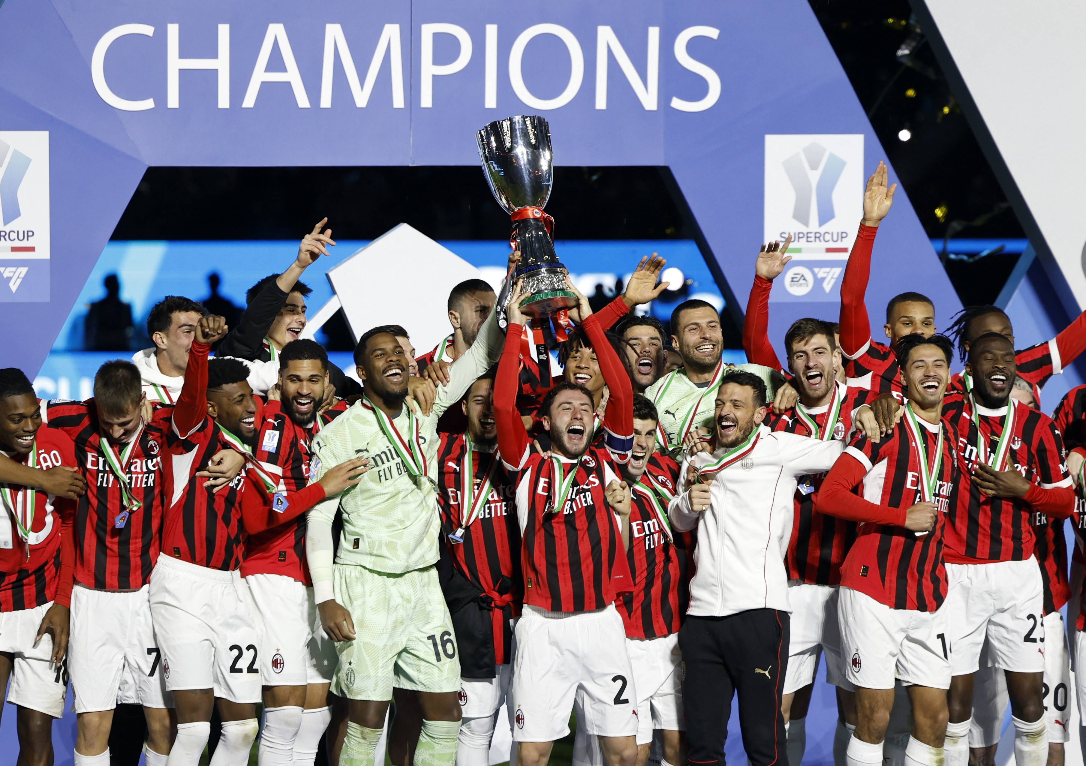 国际米兰客场胜利,积分榜前列的简单介绍 国际米兰客场胜利,积分榜前列的简单介绍