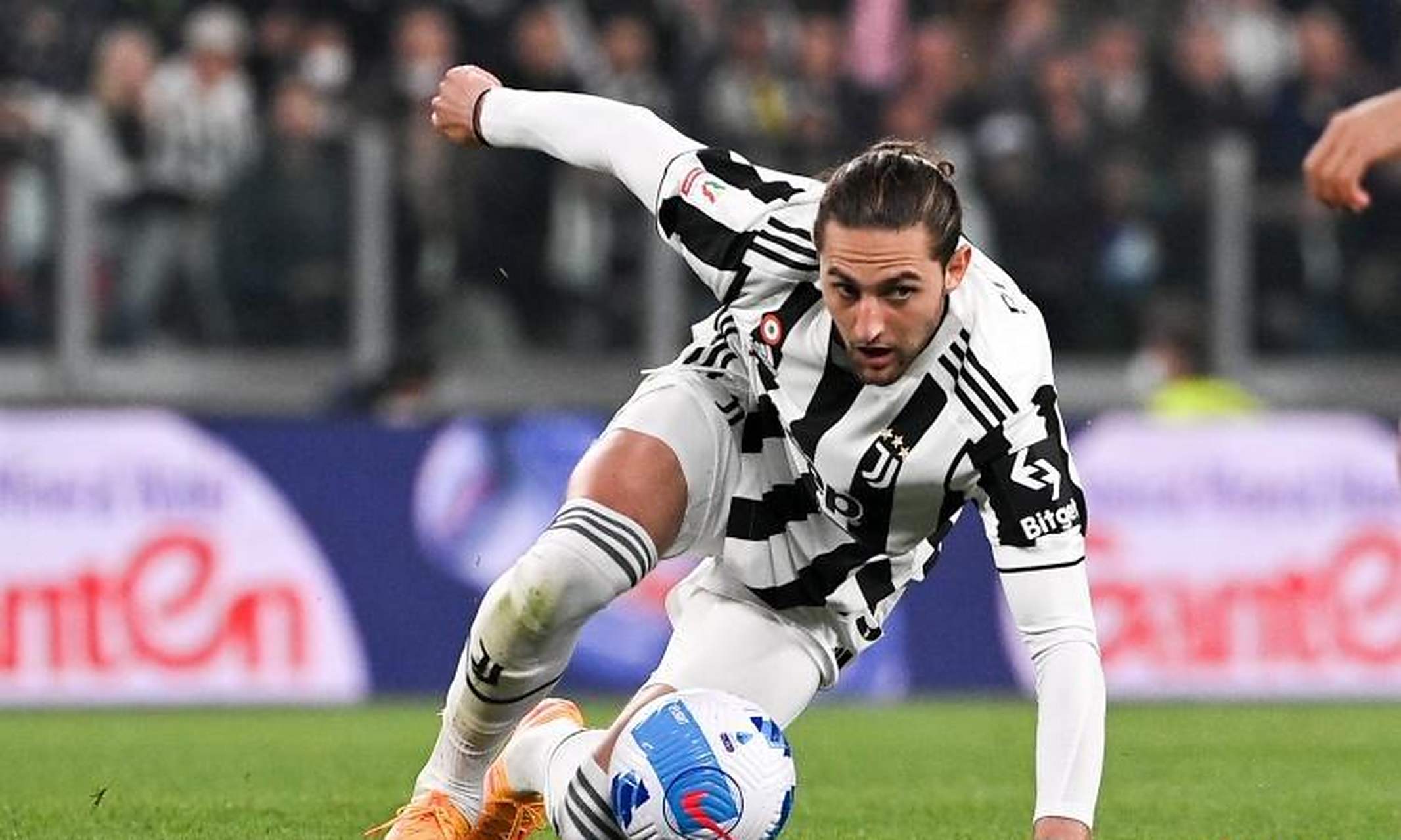 尤文图斯球员在比赛中展现出色