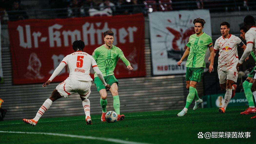 爱游戏官方入口-包含沃尔夫斯堡队的后防线经受住了考验的词条