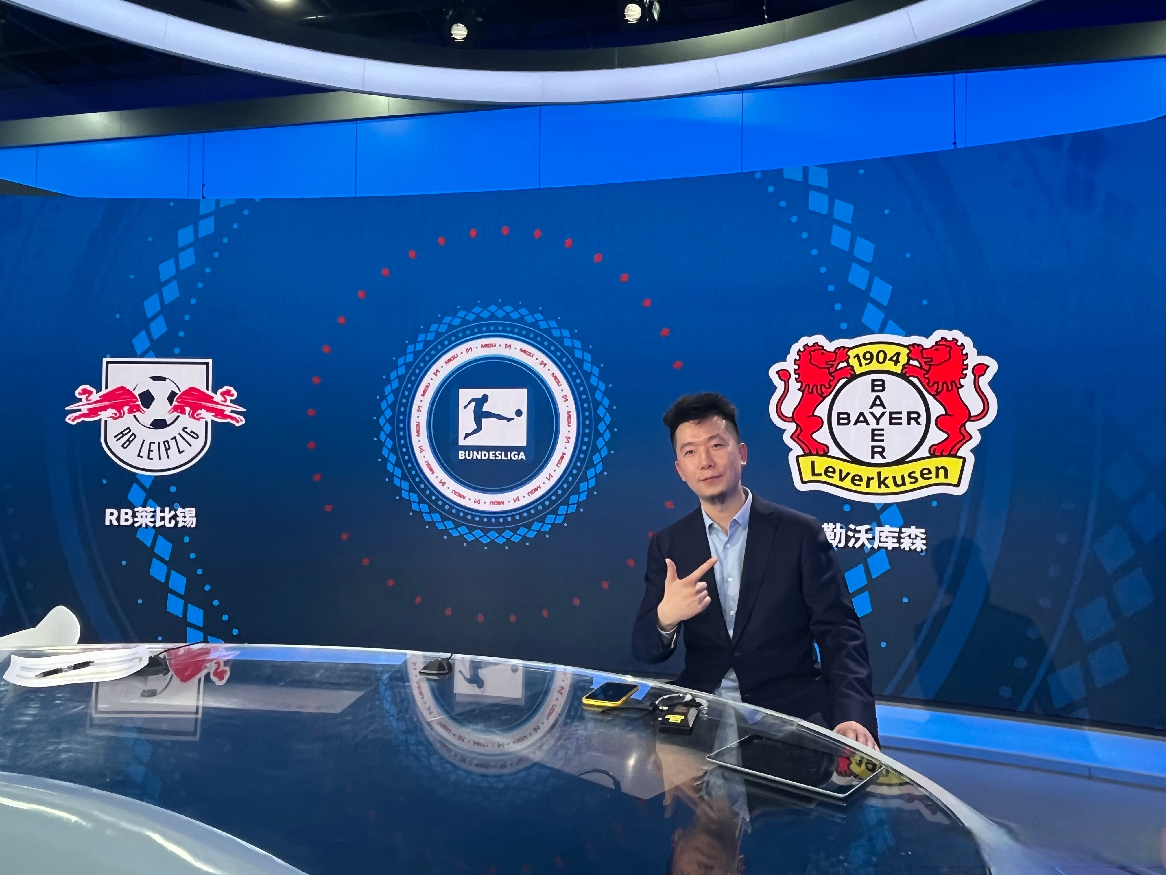 关于勒沃库森主教练重回巅峰,球队士气高涨的信息 关于勒沃库森主教练重回巅峰,球队士气高涨的信息