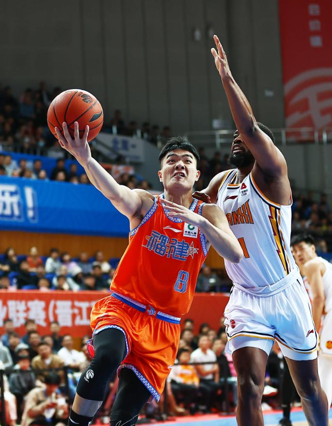 爱游戏体育下载-包含辽篮积分榜上升，斩获关键胜利的词条